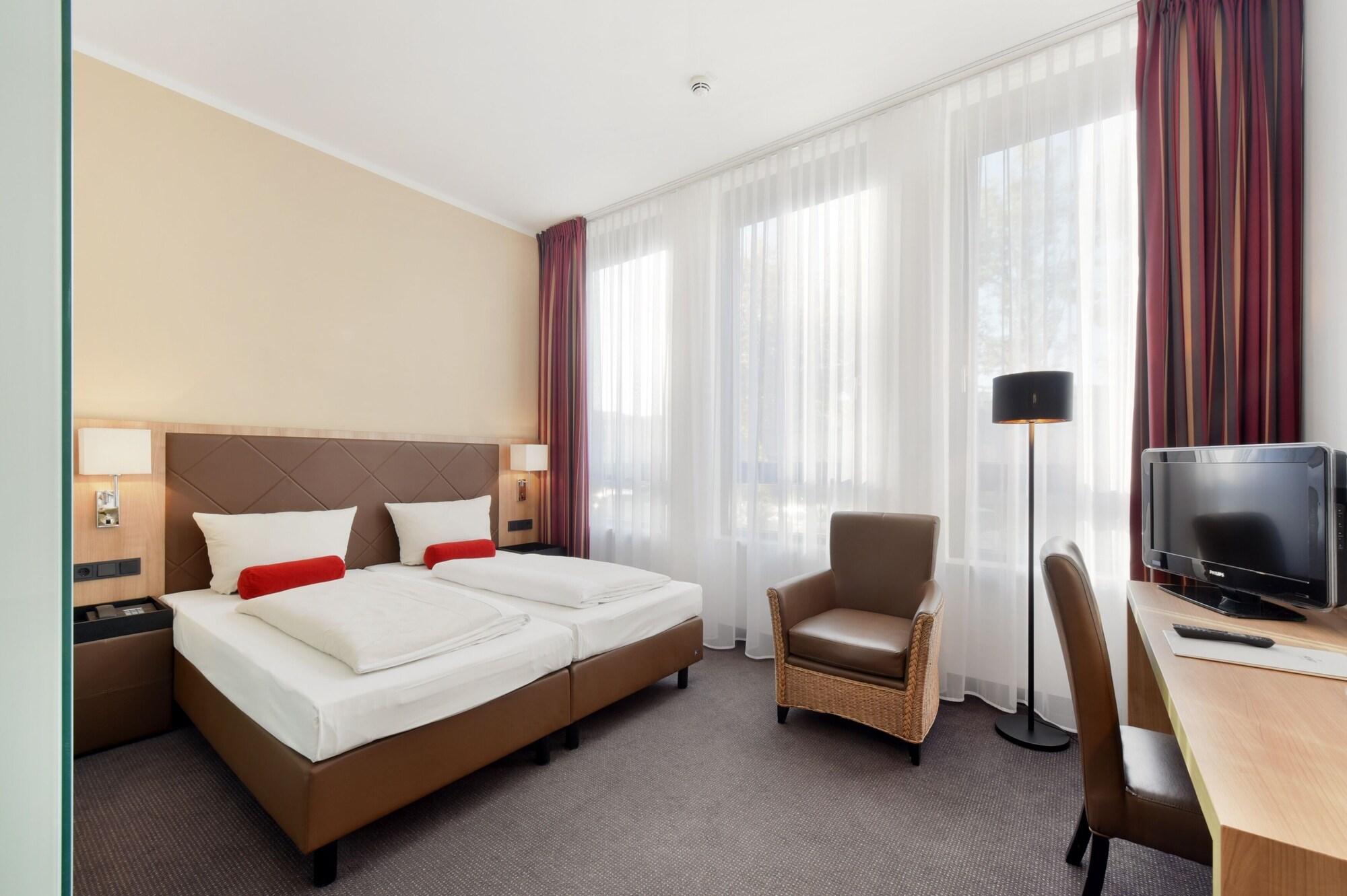 Achat Hotel Muenchen Sued Munique Exterior foto