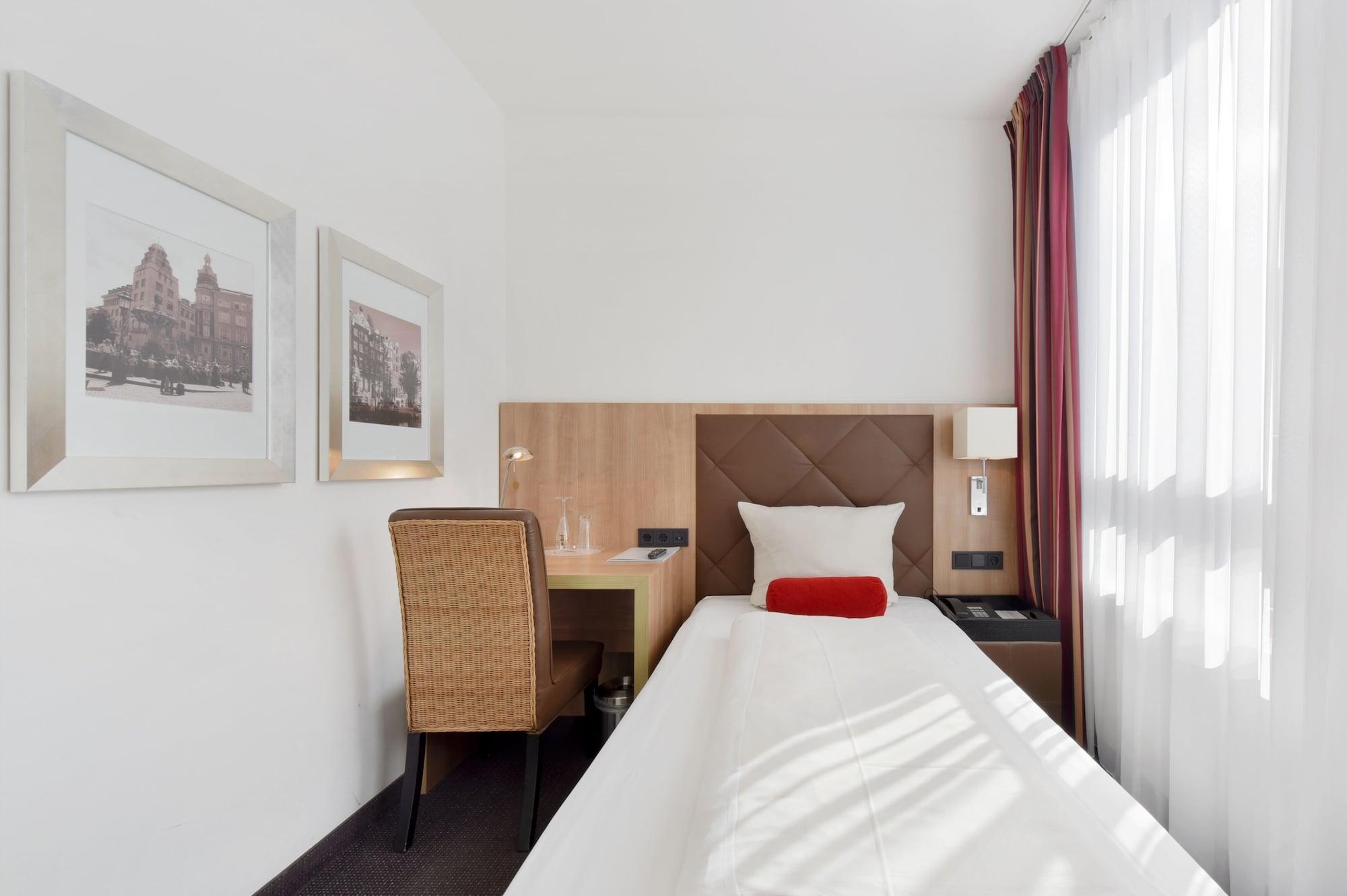 Achat Hotel Muenchen Sued Munique Exterior foto